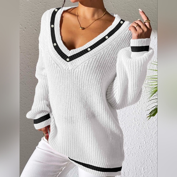 Bordered Beauty Sweater - White - Picture 4 of 6